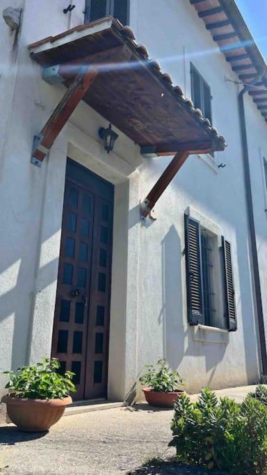 Fresco E Colorato Appartamentino In Narni Scalo מראה חיצוני תמונה